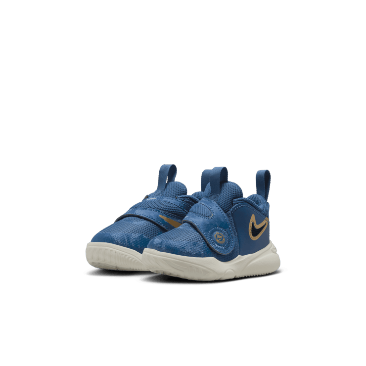 Nike Team Hustle D 11 (TD) Angle 2