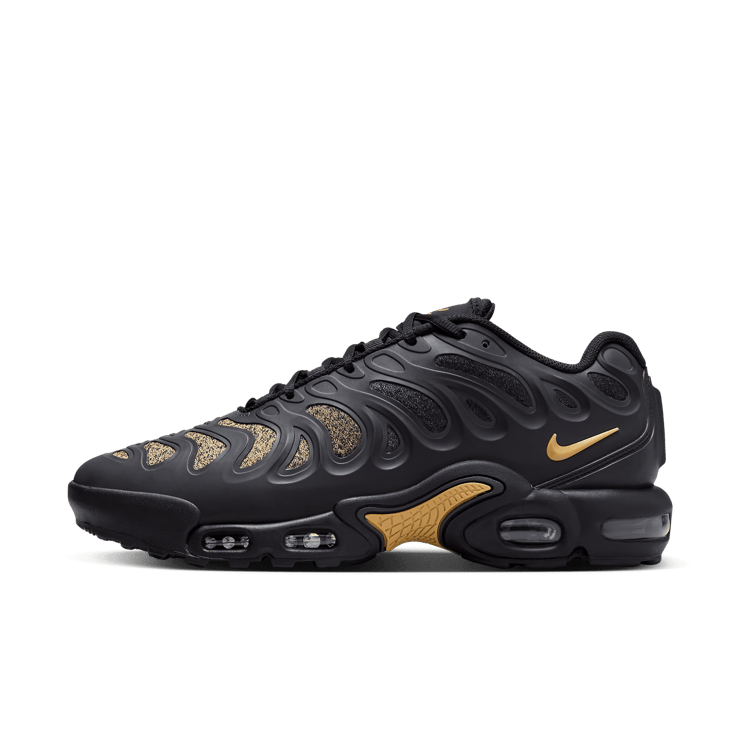 Nike Air Max Plus Drift PSG Black Wheat Gold Angle 0