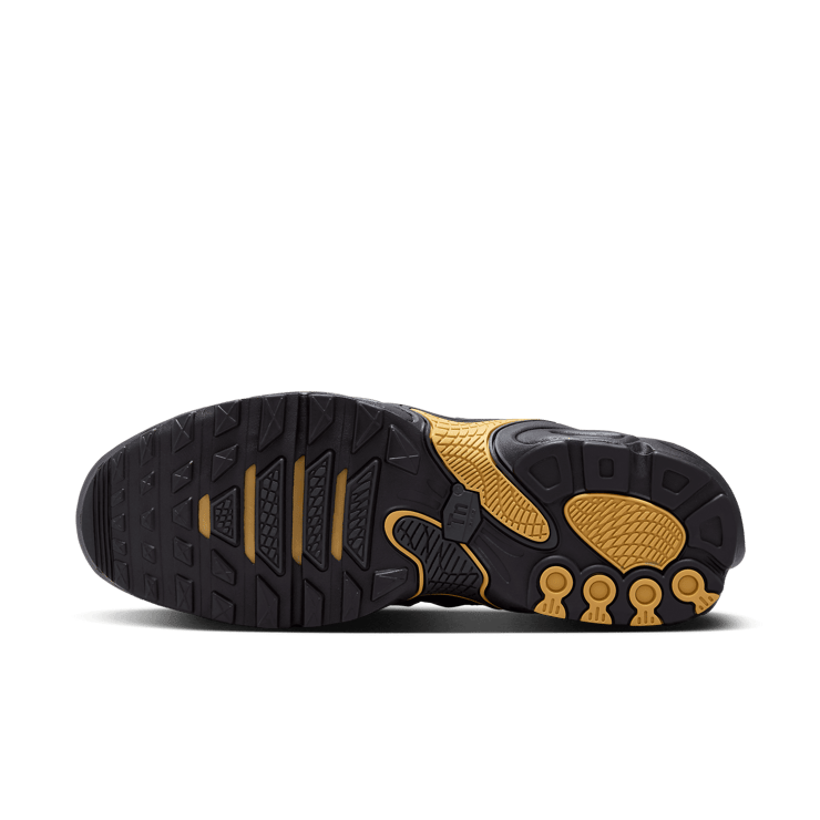 Nike Air Max Plus Drift PSG Black Wheat Gold Angle 1