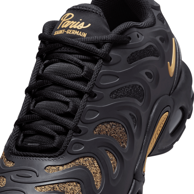 Nike Air Max Plus Drift PSG Black Wheat Gold Angle 5