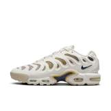 Nike Air Max Plus Drift PSG White Wheat Gold Angle 0