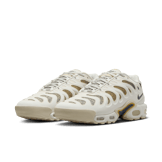Nike Air Max Plus Drift PSG White Wheat Gold Angle 3