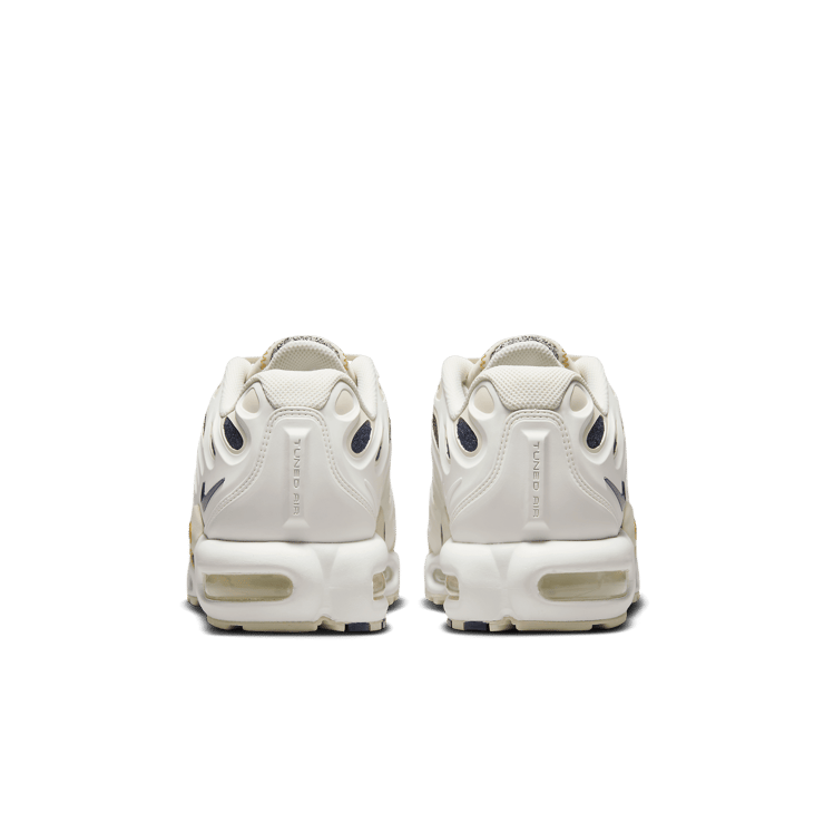 Nike Air Max Plus Drift PSG White Wheat Gold Angle 4