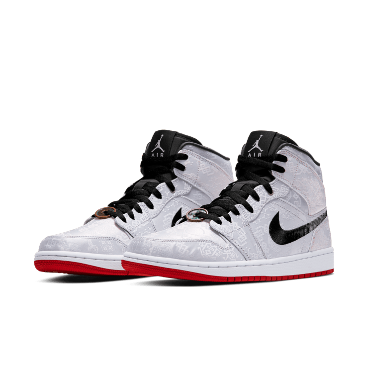 Jordan 1 Mid SE Fearless Edison Chen CLOT Angle 2