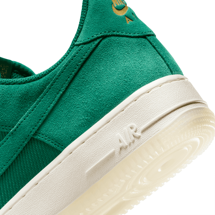 Nike Air Force 1 '07 LV8 Angle 5