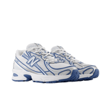 ★New Balance★ NBNGF31703 UNI FROZEN ICE GRAPHIC NACITY BLA 740 - WHITE / ICE BLUE – lapstoneandhammer.com