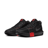 Nike LeBron Witness 8 Basketball Angle 2