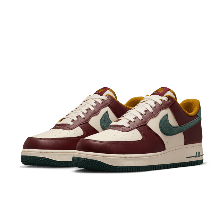 Nike Air Force 1 '07 LV8 Angle 2