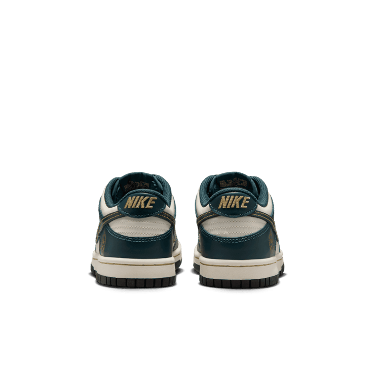 Nike Dunk Low (GS) Angle 3