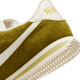 Nike Cortez SE Suede Angle 5