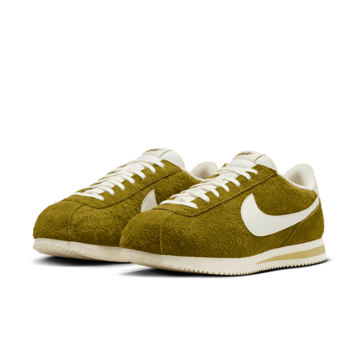 Nike Cortez SE Suede Angle 2