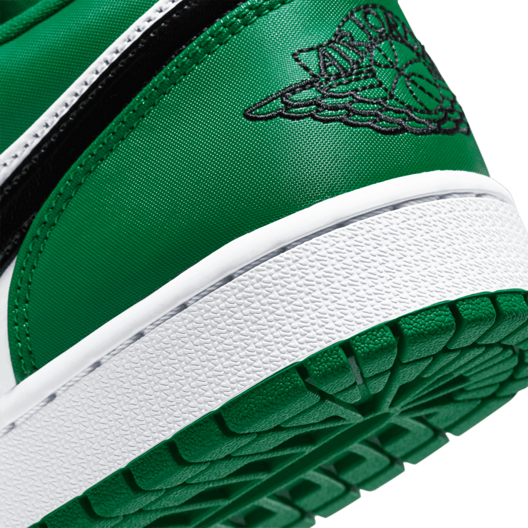 Jordan 1 Low Pine Green Angle 5