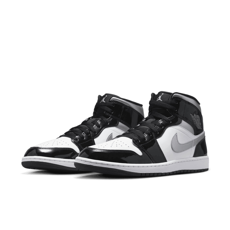 Air Jordan 1 Mid SE Angle 2