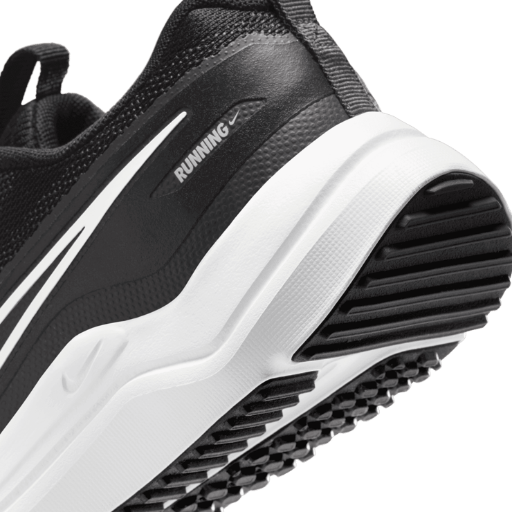 Nike Cosmic Runner Road (GS) Angle 5