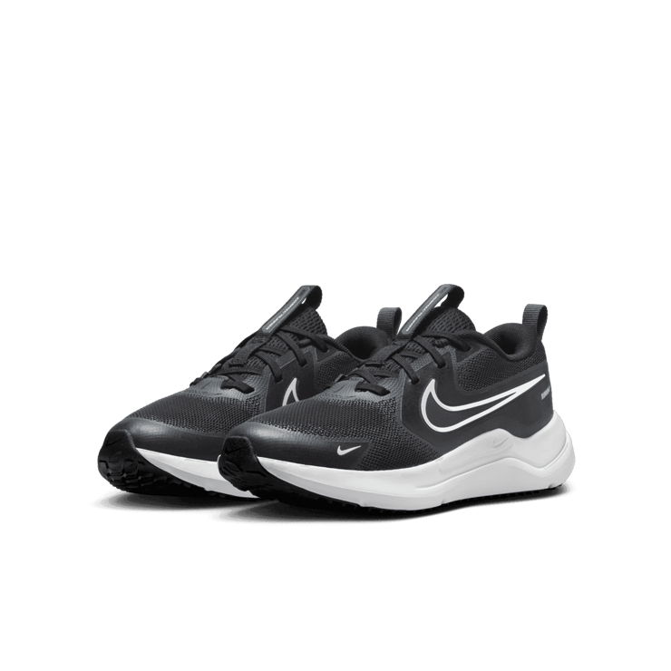 Nike Cosmic Runner Road (GS) Angle 2
