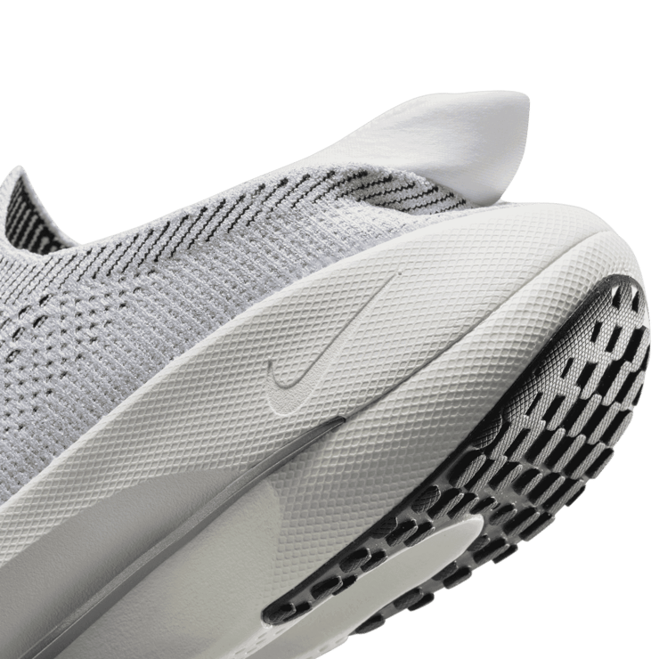 Nike Reina EasyOn Premium Angle 6