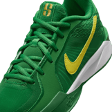 Nike Sabrina 2 "Retroed" Basketball (GS) Angle 4