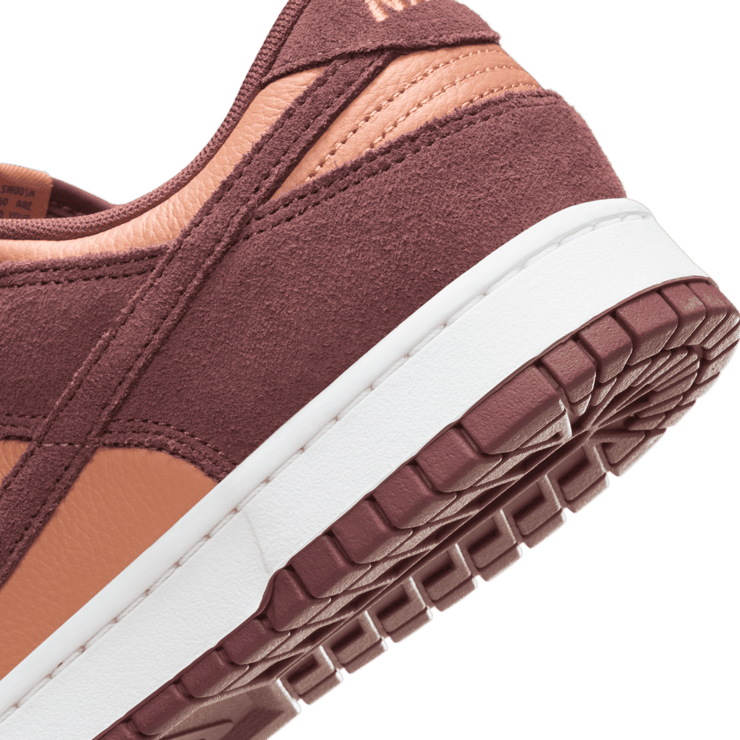 Nike Dunk Low SE 'Amber Brown' Angle 5