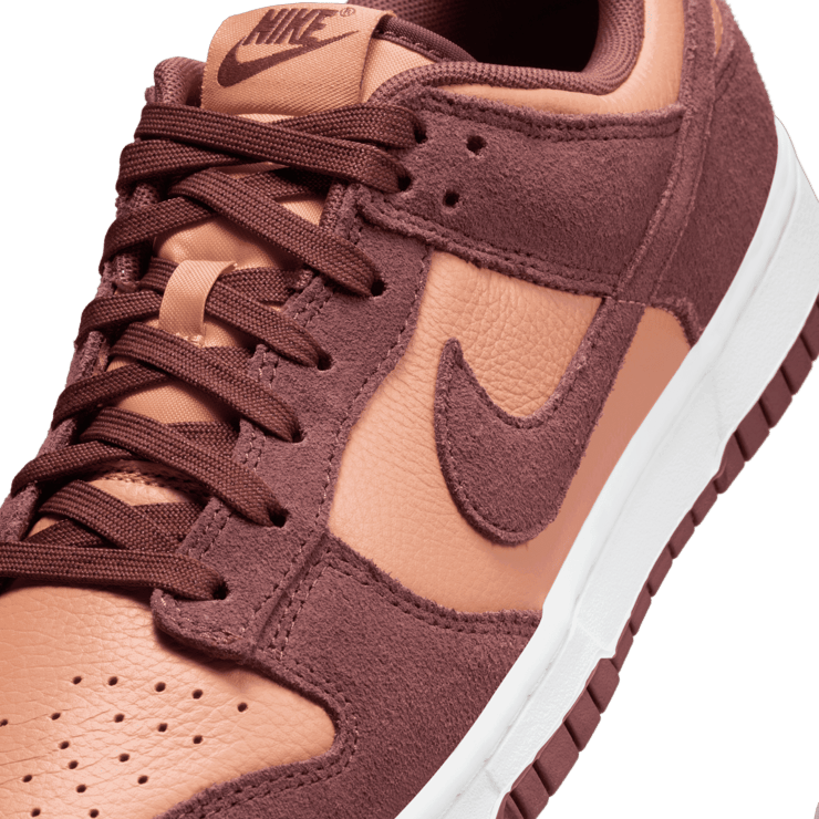 Nike Dunk Low SE 'Amber Brown' Angle 4