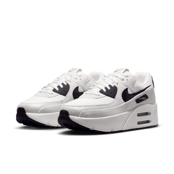 Nike Air Max 90 LV8 Angle 2