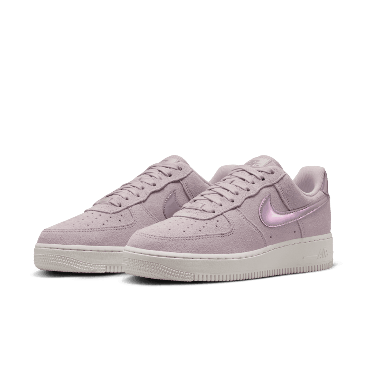 Nike Air Force 1 '07 SE Angle 2