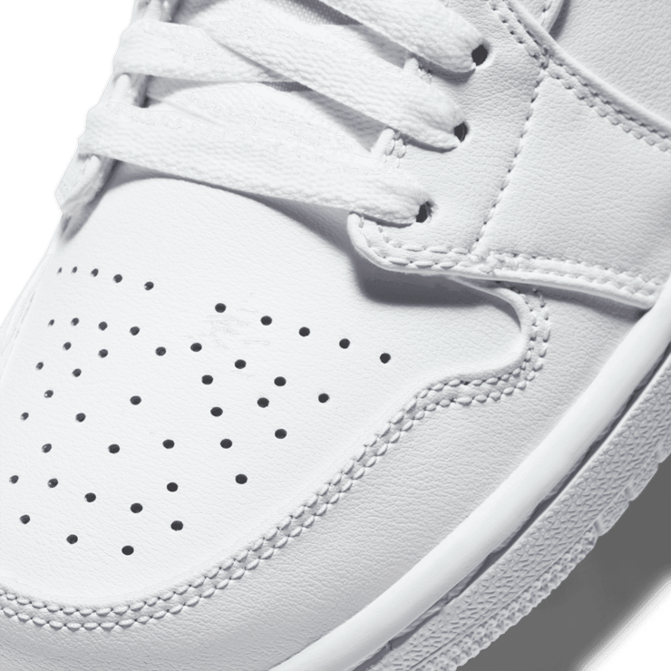 Jordan 1 Low White (W) Angle 4