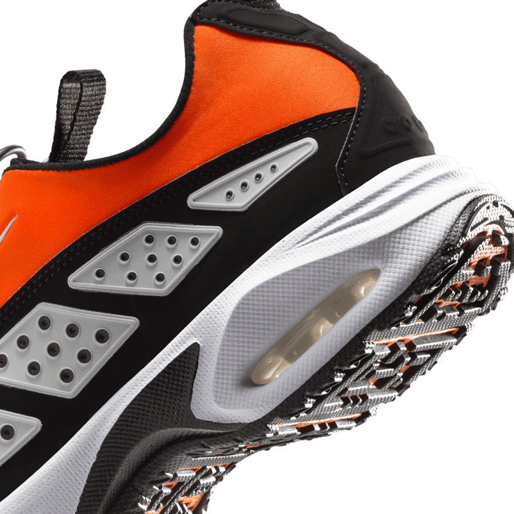 Nike Air Max Sunder Safety Orange (W) Angle 5