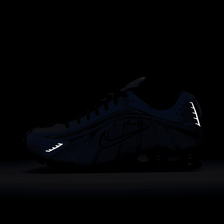Nike Shox R4 Angle 9