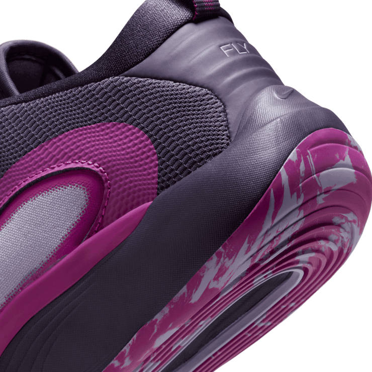 Nike IsoFly Basketball (GS) Angle 5