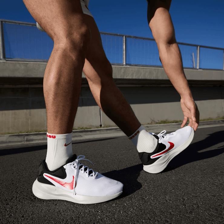 Nike Revolution 7 'White Black Fire Red' Angle 7