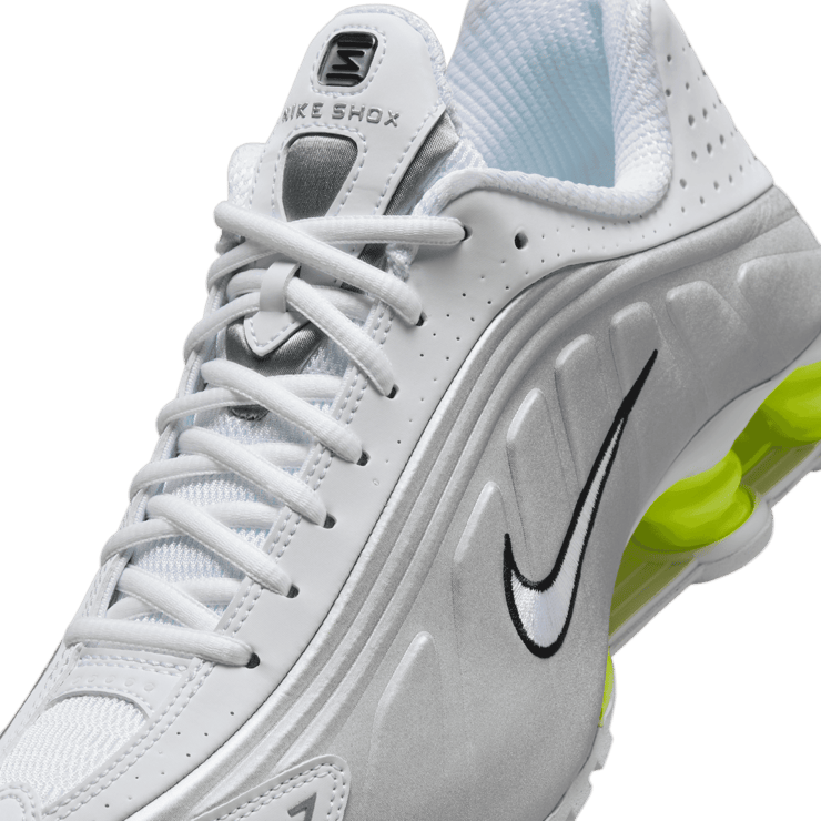 Nike Shox R4 Angle 4