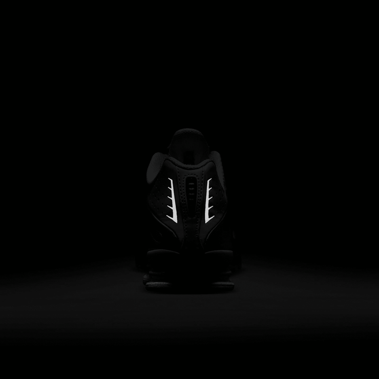 Nike Shox R4 Angle 7