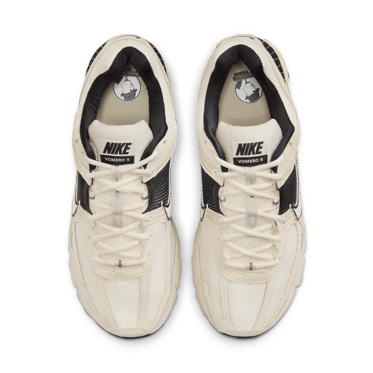 Nike Zoom Vomero 5 Alabaster Black Angle 2