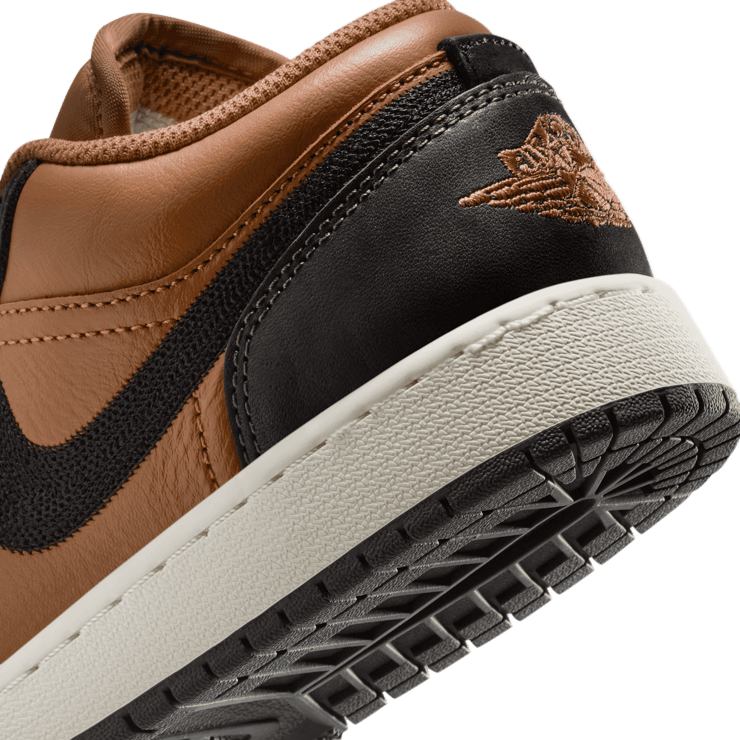Air Jordan 1 Low SE 'Flax Baroque Brown' (GS) Angle 5