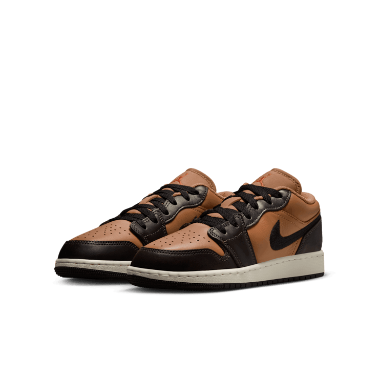 Air Jordan 1 Low SE  'Flax Baroque Brown' (GS) Angle 2