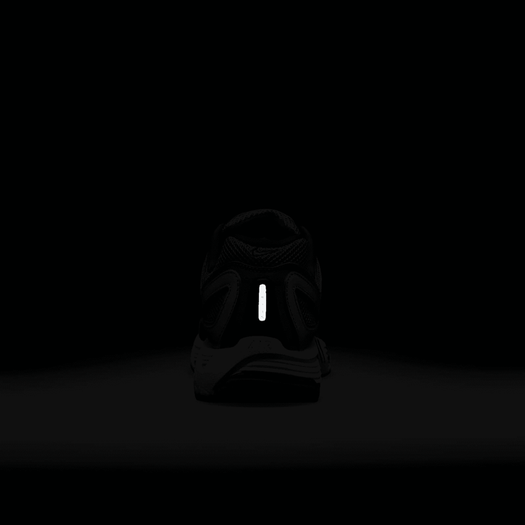 Nike Air Pegasus 2005 Angle 6