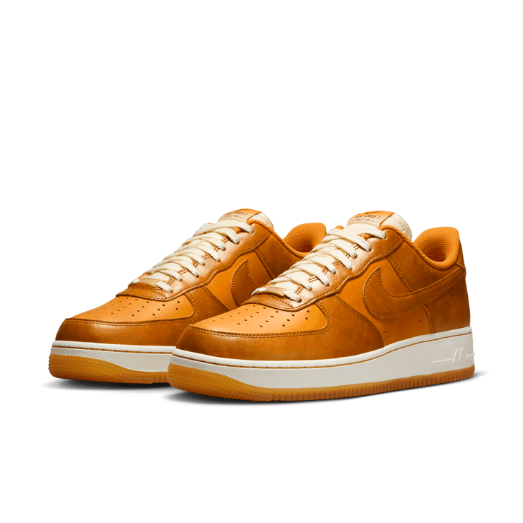 Nike Air Force 1 '07 LV8 Angle 2