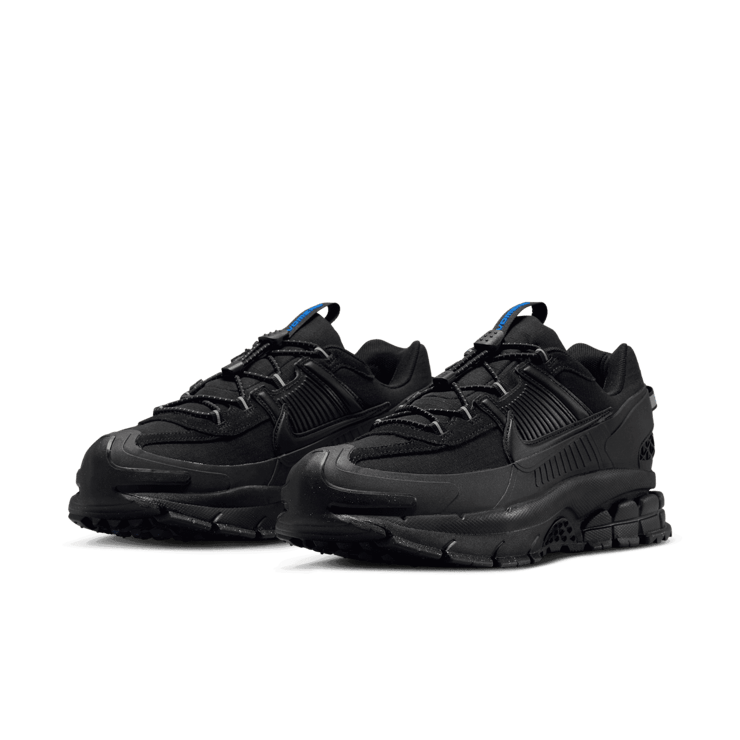 Nike Zoom Vomero Roam Winterized Angle 2