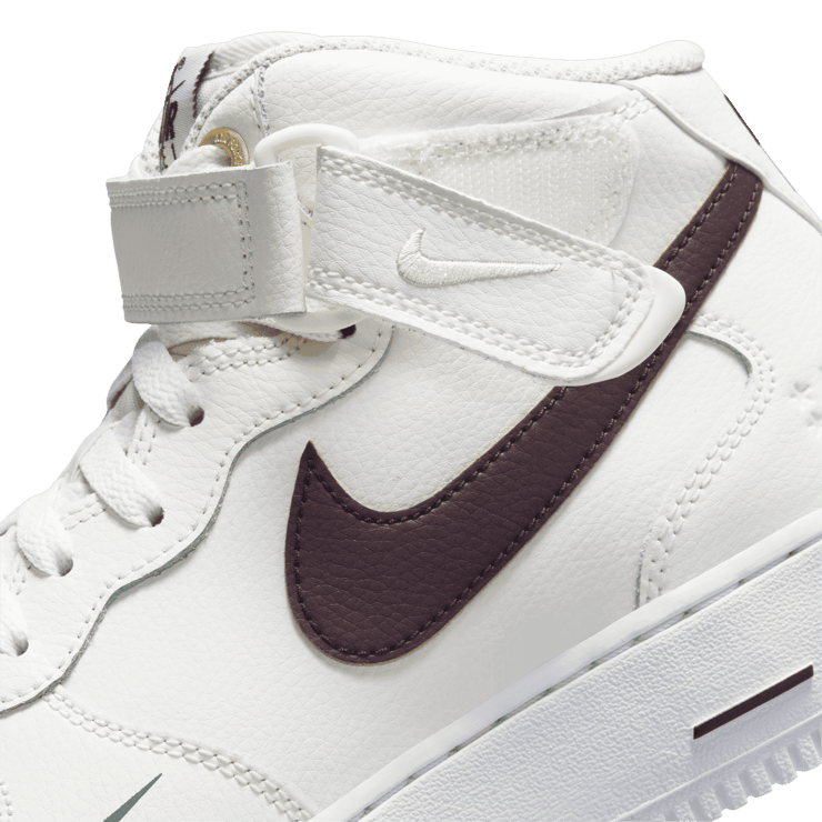 Nike Air Force 1 Mid 40th Anniversary Sail Brown Basalt Angle 6