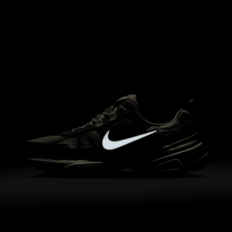 Nike V2K Run Angle 7