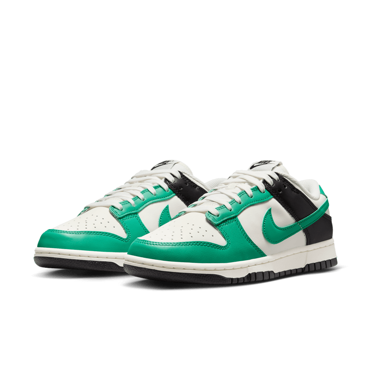 Nike Dunk Low Celtics (W) Angle 3