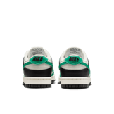 Nike Dunk Low Celtics (W) Angle 4