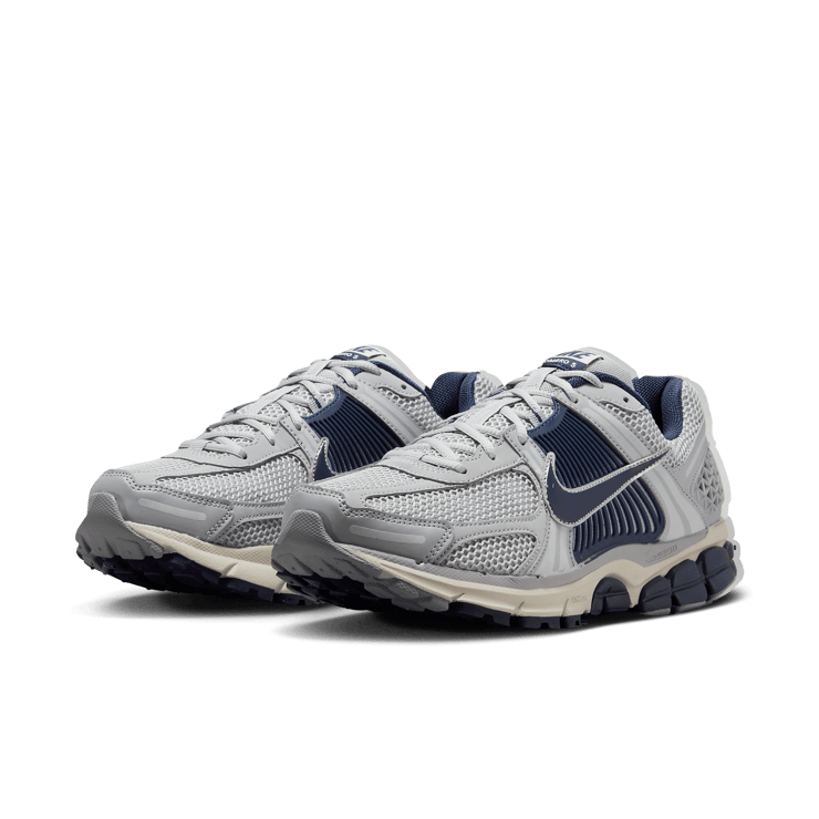 Nike Zoom Vomero 5 Vast Grey Blue Void Angle 3