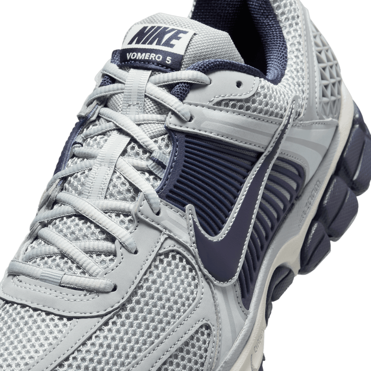 Nike Zoom Vomero 5 Vast Grey Blue Void Angle 5