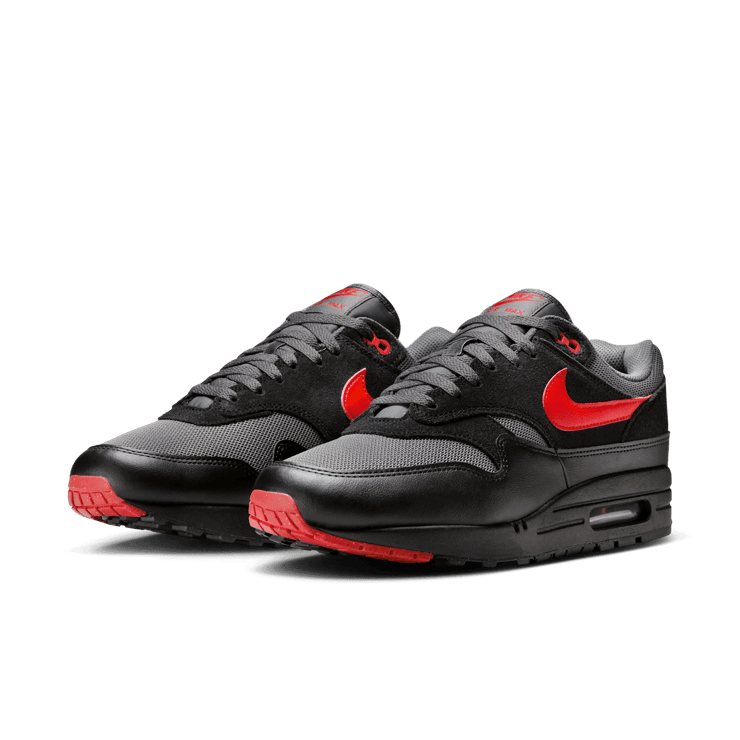 Nike Air Max 1 Bred Angle 2