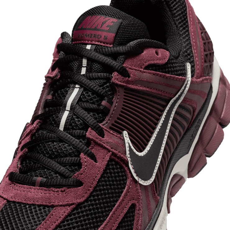 Nike Zoom Vomero 5 Dark Team Red Angle 5
