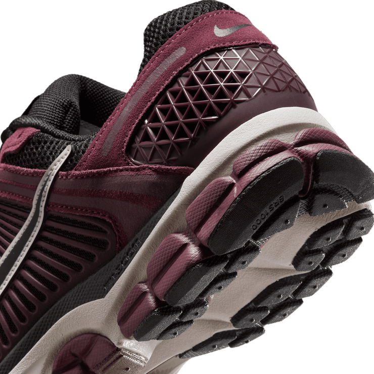 Nike Zoom Vomero 5 Dark Team Red Angle 6