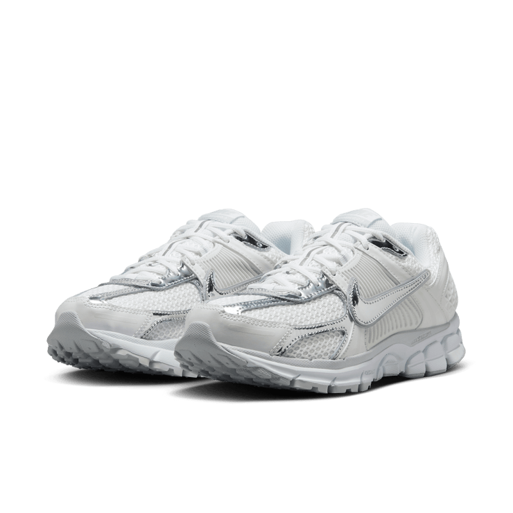 Nike Zoom Vomero 5 Chrome Toe (W) Angle 3