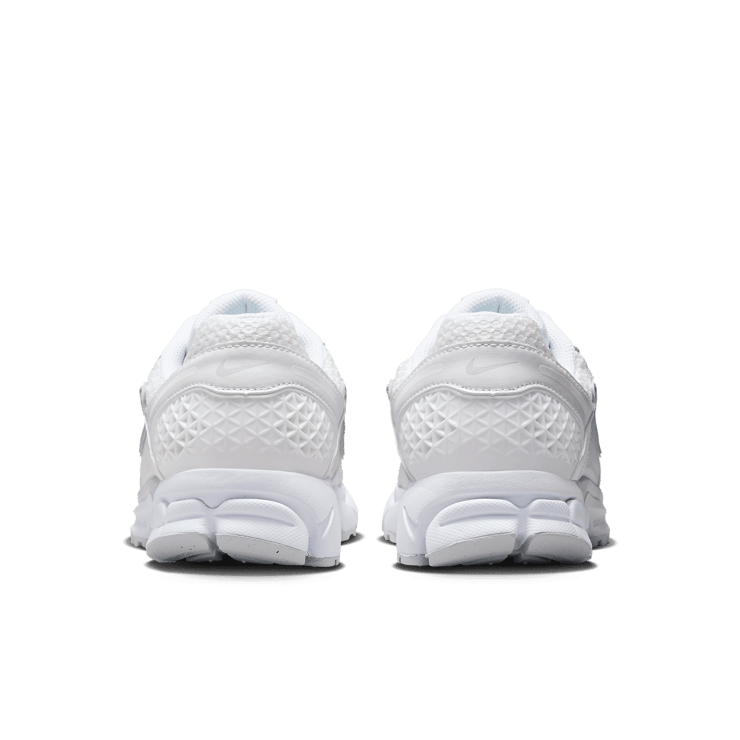 Nike Zoom Vomero 5 Chrome Toe (W) Angle 4