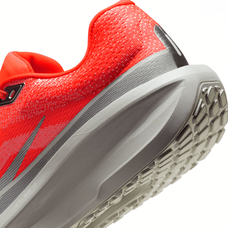 Nike Winflo Premium Road Angle 6